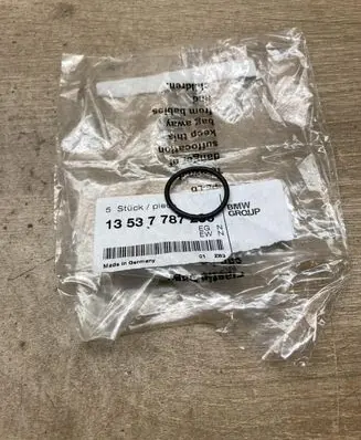 BMW X5 E70 Fuel injector 7787236