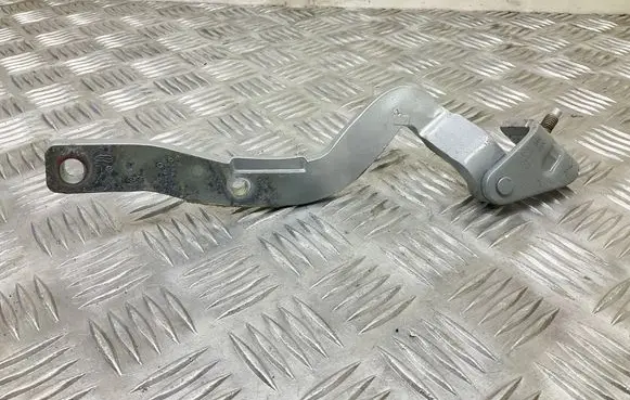 Audi TT TTS Mk2 Tailgate/trunk/boot hinge 8J8827300A
