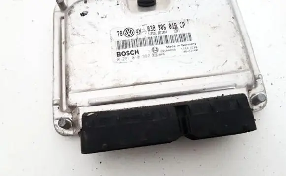 Volkswagen PASSAT B5.5 Engine control unit/module 038906019CP 0281010392