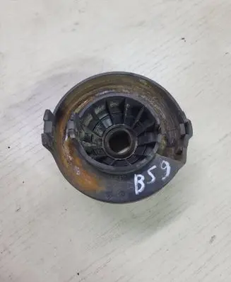 Mercedes-Benz E W211 Rear coil spring rubber mount 013505