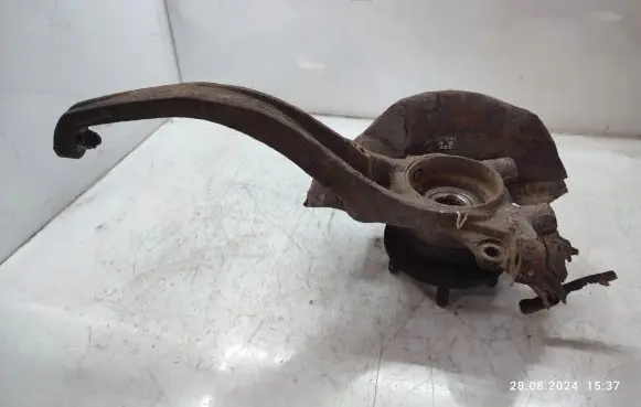 Hyundai Sonata Front wheel hub
