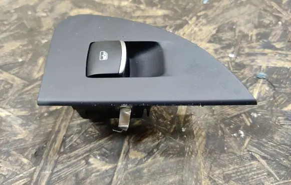 Alfa Romeo Giulia Electric window control switch 01561075620 01561169060