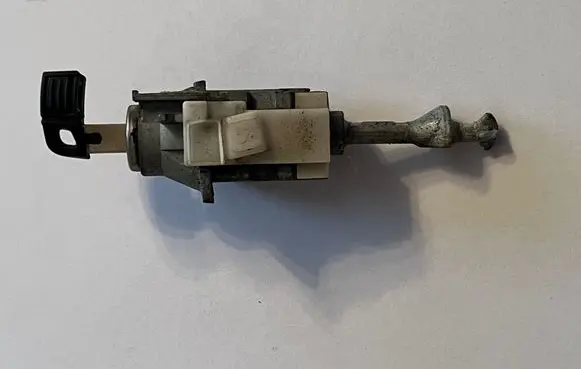 BMW 3 E92 E93 Coupe door lock (next to the handle) 7187853 51217187853