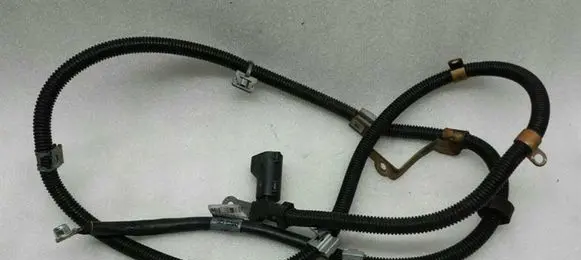 Mercedes-Benz CLS C218 X218 Wires (generator/alternator) A2124403852