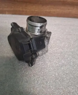 Volkswagen PASSAT B6 Electric throttle body valve 03L128063E 76915EY100 A2C53338105