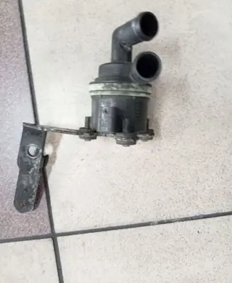 Audi A4 S4 B8 8K Electric auxiliary coolant/water pump 5N0985561A