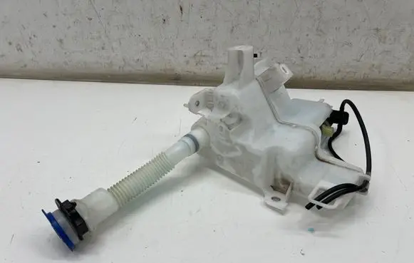 Mazda 3 Windshield washer fluid reservoir/tank BCKA67480