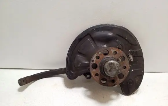 Front wheel hub