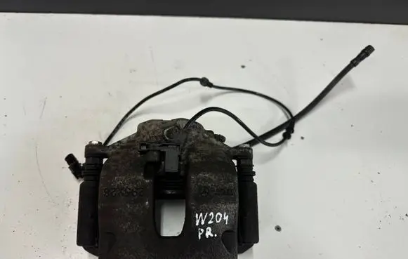 Mercedes-Benz C W204 Front brake caliper