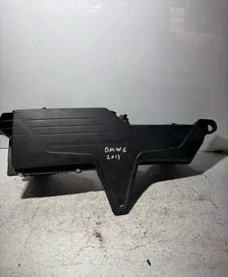 BMW 1 F20 F21 Air filter box 70518554
