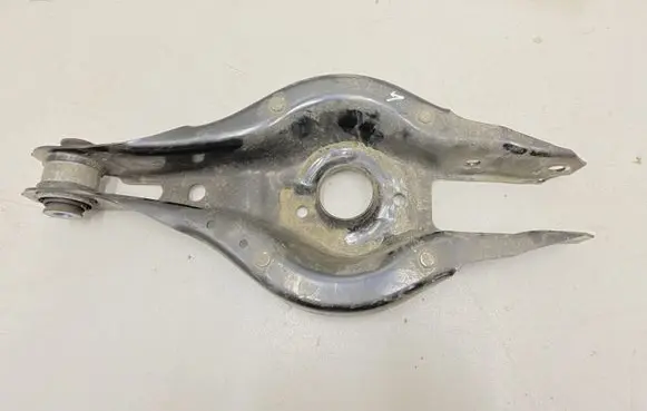 BMW 4 F32 F33 Rear upper control arm/wishbone 6867540