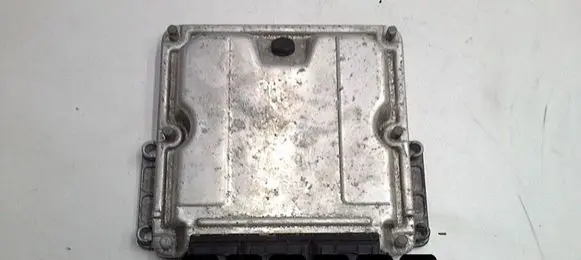 Renault Laguna II Engine control unit/module 281011235