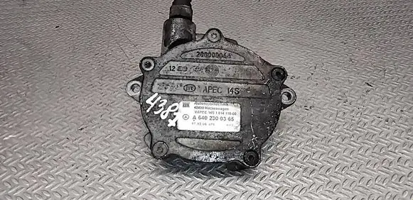 Mercedes-Benz B W245 Vacuum pump 200000044 A6402300365 101411500