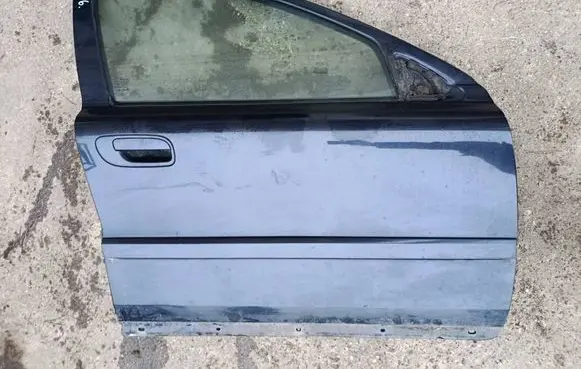 Volvo V70 Front door 