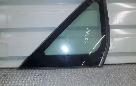 Toyota Prius (XW20) Rear side window