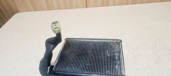 Air conditioning (A/C) radiator (interior)