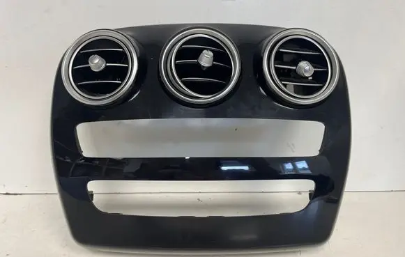 Mercedes-Benz C W205 Dash center air vent grill A2056805707