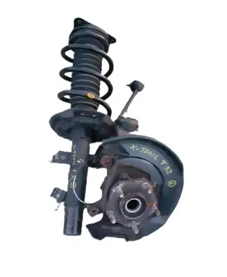 Nissan X-Trail T32 Front wheel hub spindle knuckle