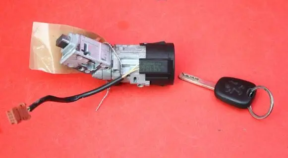 Peugeot 407 Ignition lock 9648445180