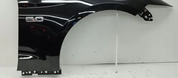 Ford Mustang VI Fender