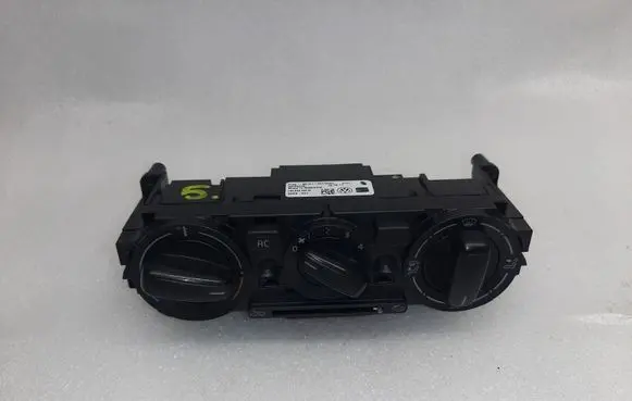 Volkswagen Up Climate control unit 1S0820045M