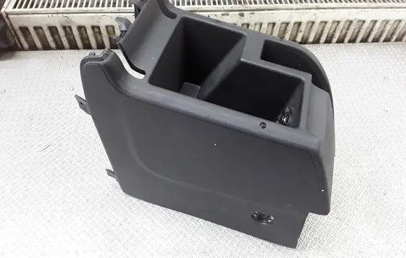 Volkswagen Golf Plus Other center console (tunnel) element 5M0863323K