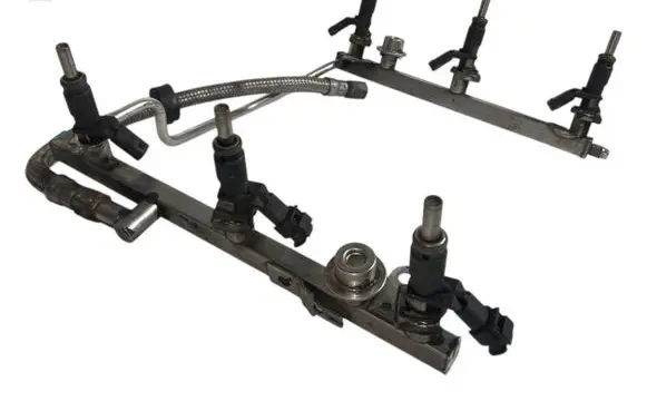 Mercedes-Benz E W211 Fuel main line pipe A2720780092 A2114701575