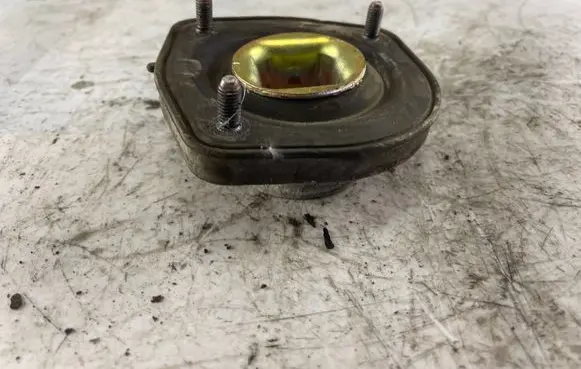Hyundai Matrix Front upper strut mount 