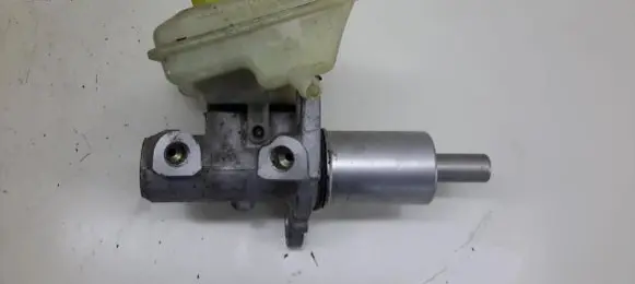 Audi A4 S4 B7 8E 8H Master brake cylinder