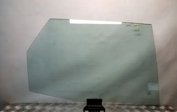 Audi A4 S4 B7 8E 8H Rear door window glass 