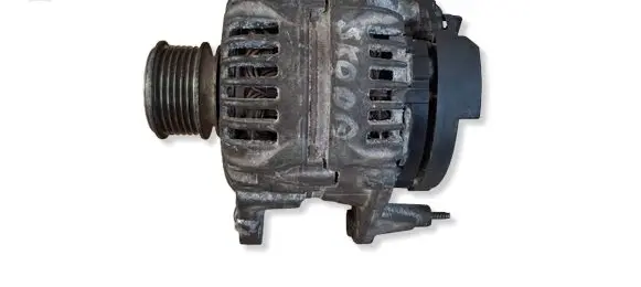 Skoda Fabia Mk2 (5J) Generator/alternator 06F903023D
