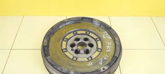 Peugeot 308 Dual mass flywheel 9673707580 5FV