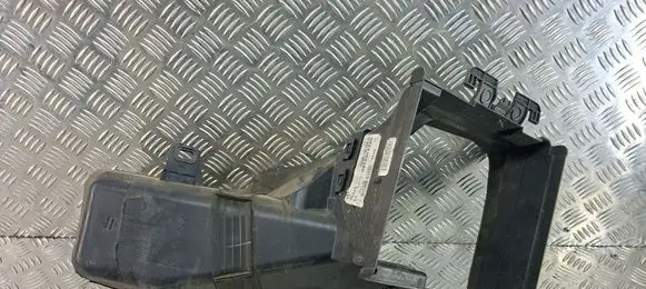 Peugeot 5008 II Air intake duct part 9811359480