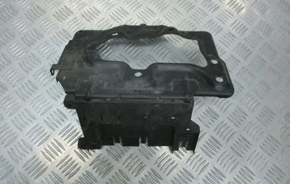 Opel Vectra B Battery box tray 90569751