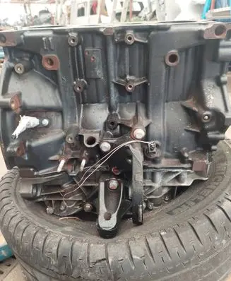 Opel Vivaro Engine block m9r