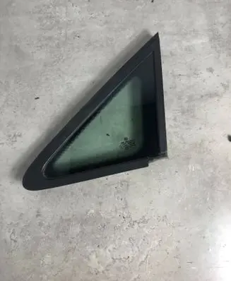 Volkswagen Caddy Front triangle window/glass 43R001057