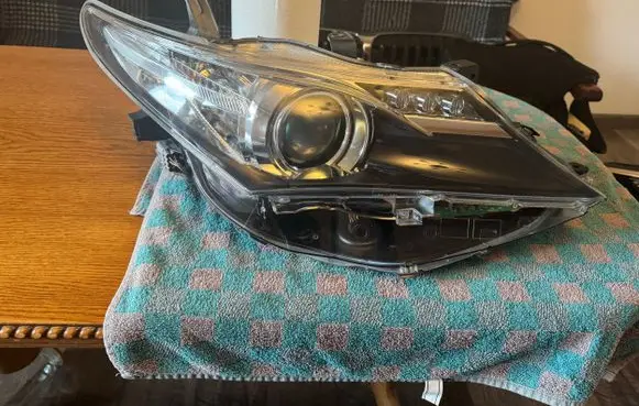 Toyota Auris E180 Headlight/headlamp 81110-02E20