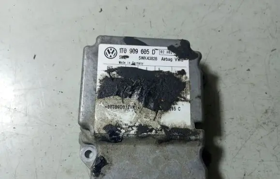 Volkswagen Touran I Airbag control unit/module 1T0909605D 5WK43828 03BPD01ZVR