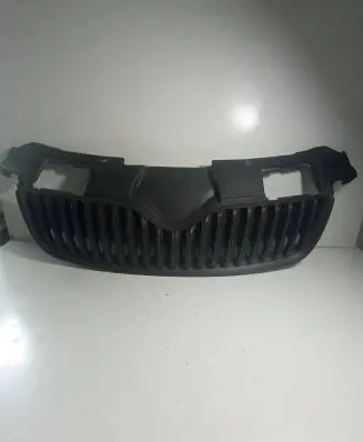 Skoda Fabia Mk2 (5J) Front bumper upper radiator grill 5J0853668 0020102127