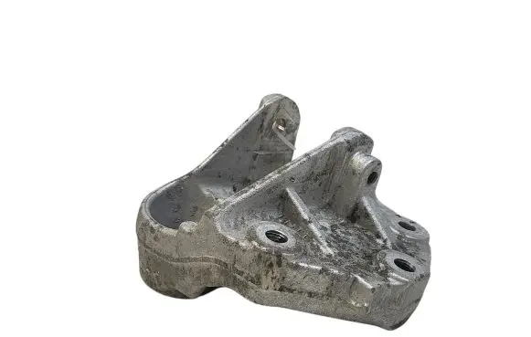 Peugeot 508 Engine mounting bracket 9647646380