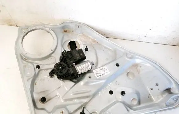 Volkswagen PASSAT B5.5 Front door electric window regulator 3b9839751bf 117630