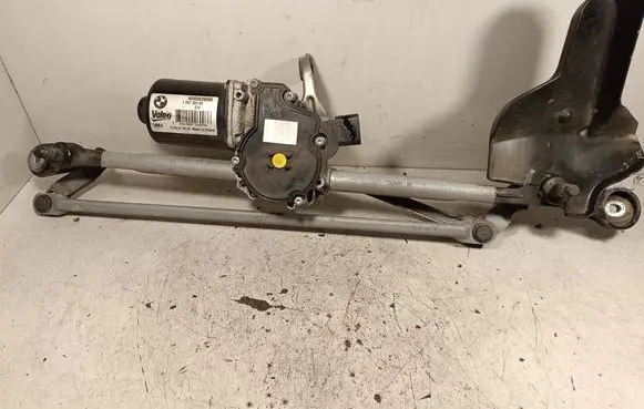 BMW 4 F32 F33 Front wiper linkage and motor 7267504