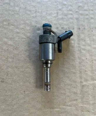 Audi Q2 - Fuel injector 06L906038H