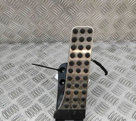 Mercedes-Benz E W213 Accelerator throttle pedal A2053000104
