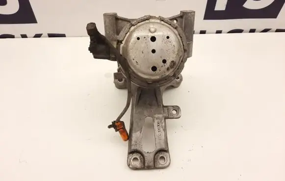 Audi A8 S8 D4 4H Engine mount bracket 8K0199388BD