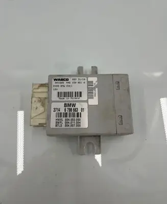 BMW 5 F10 F11 Air suspension control unit module (rear) 4461500610 004002000 6798663