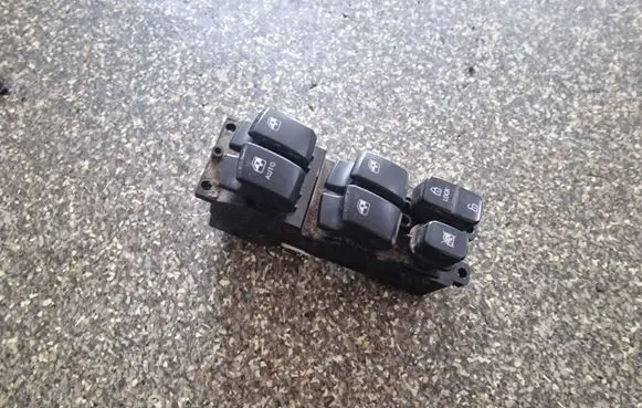 SsangYong Kyron Electric window control switch