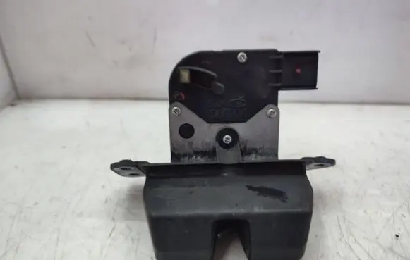KIA Sorento Tailgate/trunk/boot lock/catch/latch