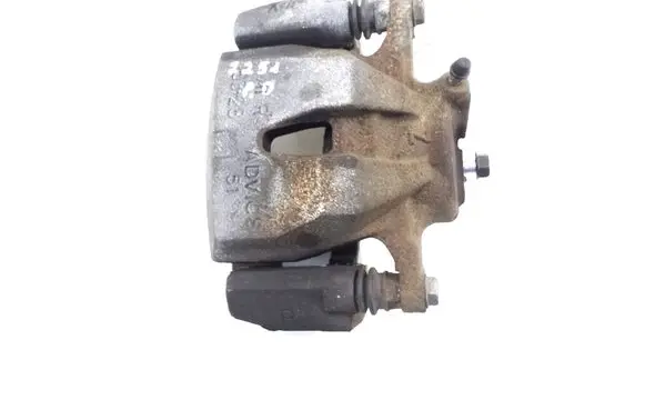 Toyota RAV 4 (XA40) Front brake caliper 4773042091