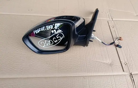 Peugeot 208 I Front door electric wing mirror